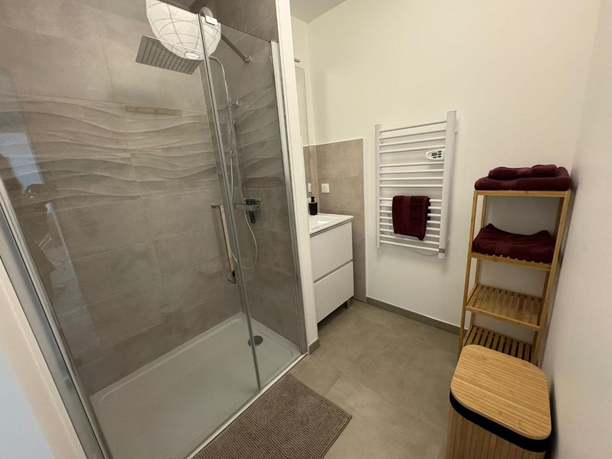 Presqu'Ile, Appartement Neuf Avec Balcon, Salle De Gym Et Parking Кан Екстериор снимка